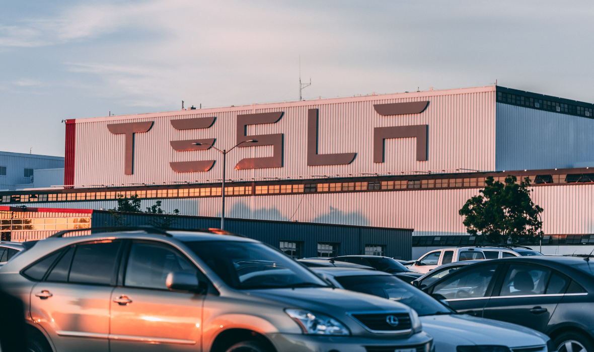 picture of Tesla dealership